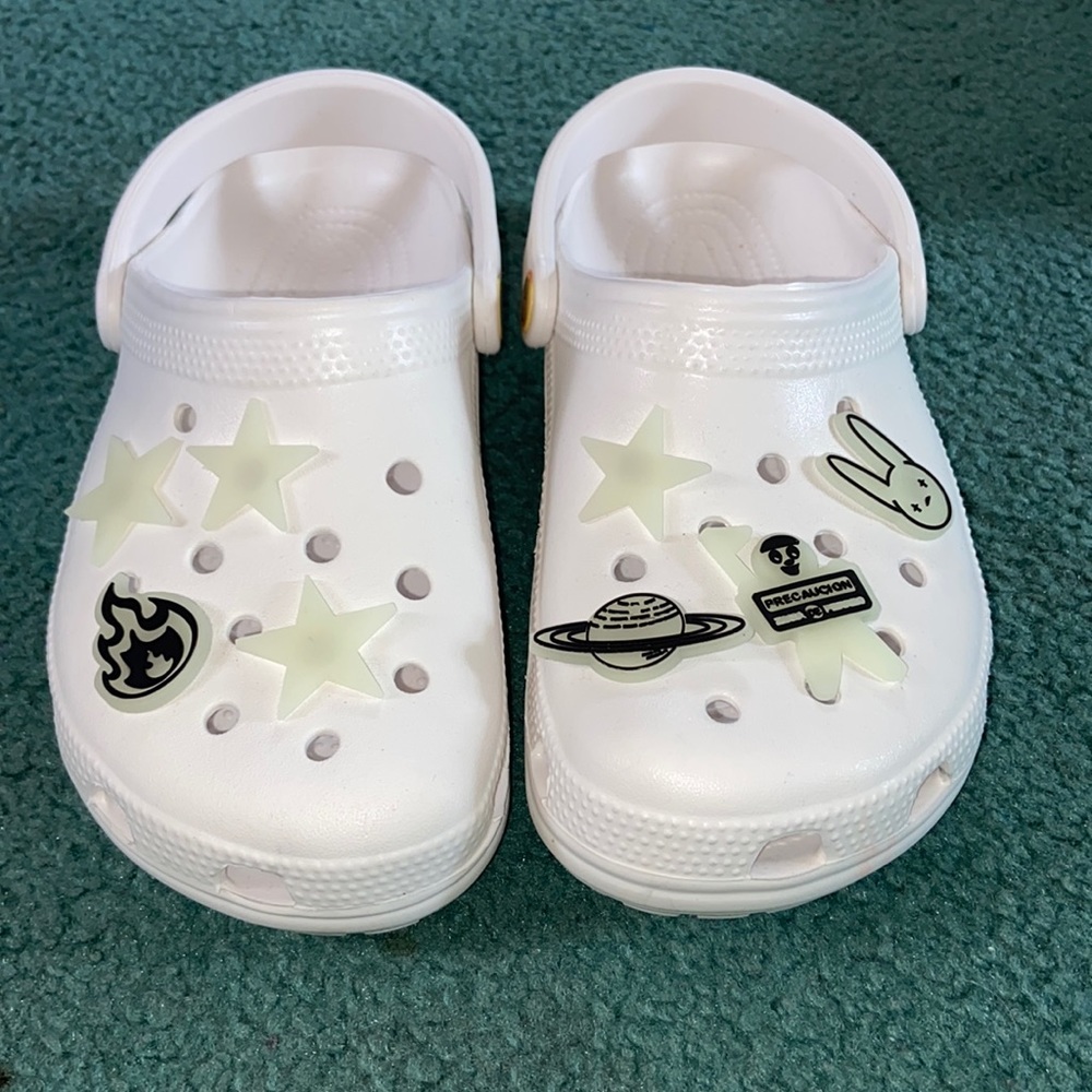 Women’s 8 crocs